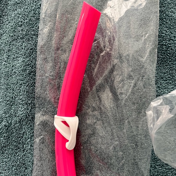 AQUA LUNG SWIM MASK AND SNORKEL- NEW- PINK AND WHITE- CHILD - Picture 11 of 11